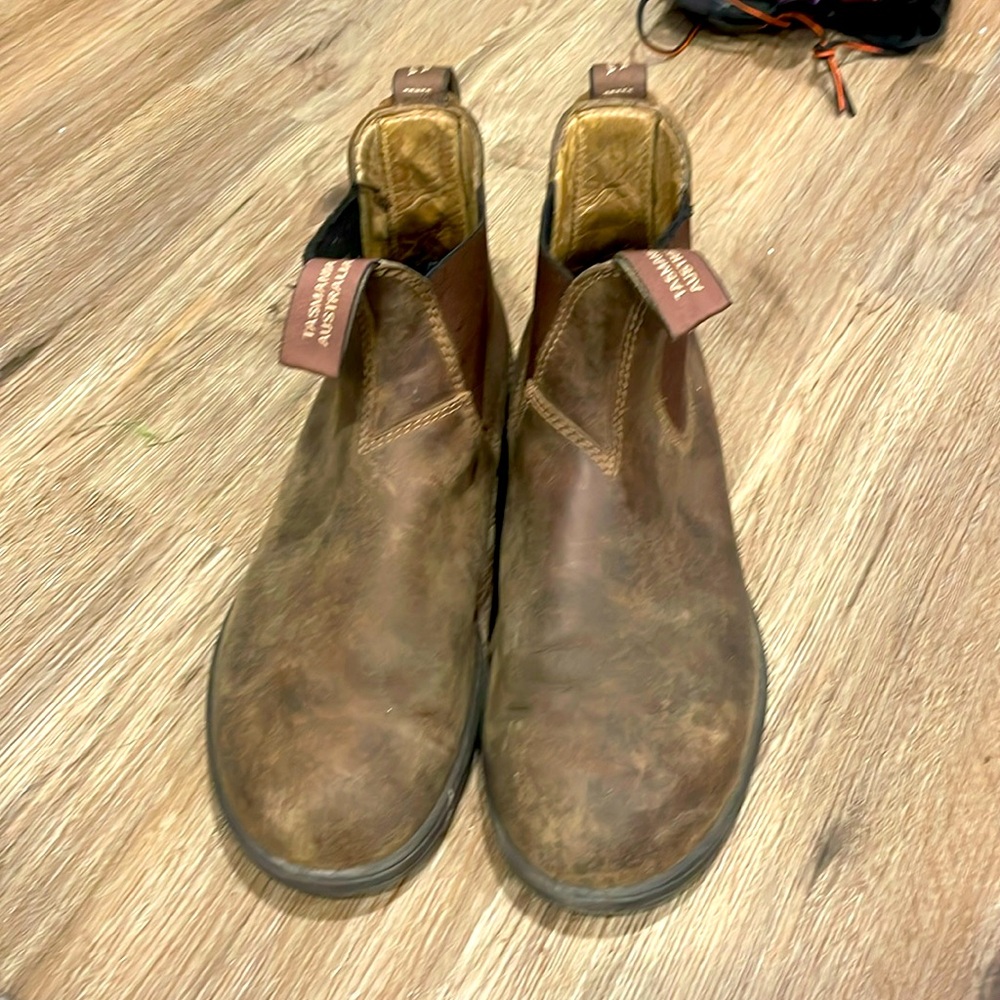 Blundstones